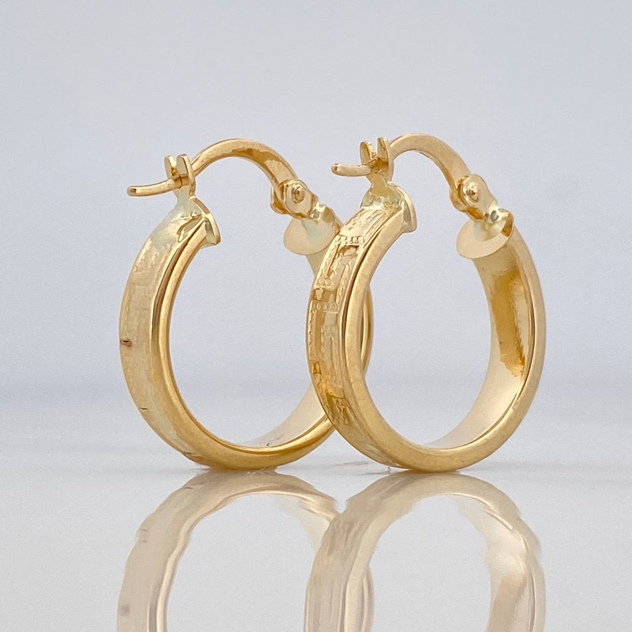 Tribal Chain 2.3 g / 3/4 in 18K Yellow Gold