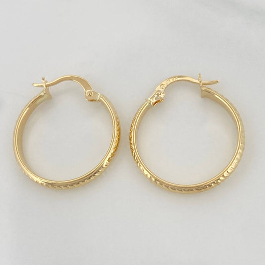 Kuki Hoop Earrings 1.55 g / 1 in 18K Yellow Gold