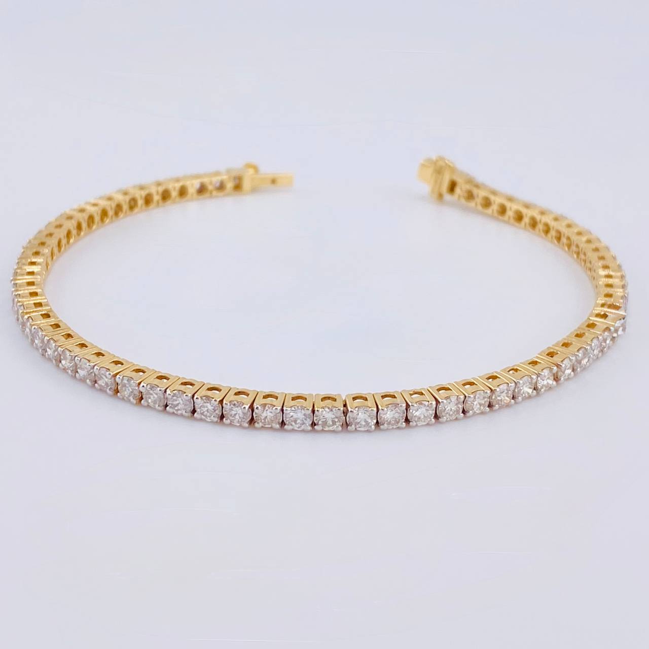 Pulso Tenis Diamantes 3,79 Qts 11.05 g / 7 1/4 in / 2.6 mm Oro Amarillo 18K
