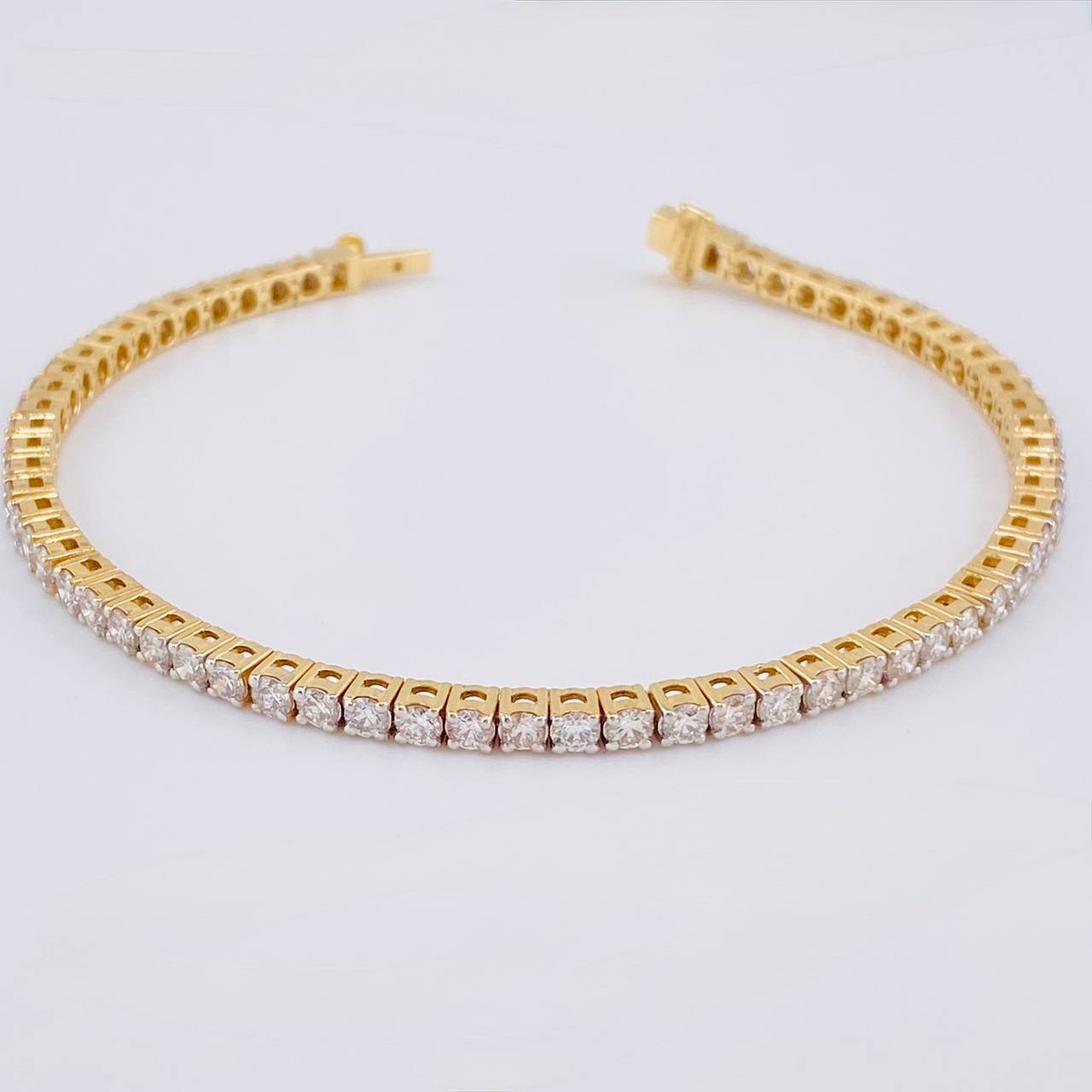 Pulso Tenis Diamantes 3,79 Qts 11.05 g / 7 1/4 in / 2.6 mm Oro Amarillo 18K