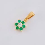 Dije Flor Esmeraldas 9Pts Diamante 9Pts 0.85 g / 1/2 in Oro Amarillo 18K