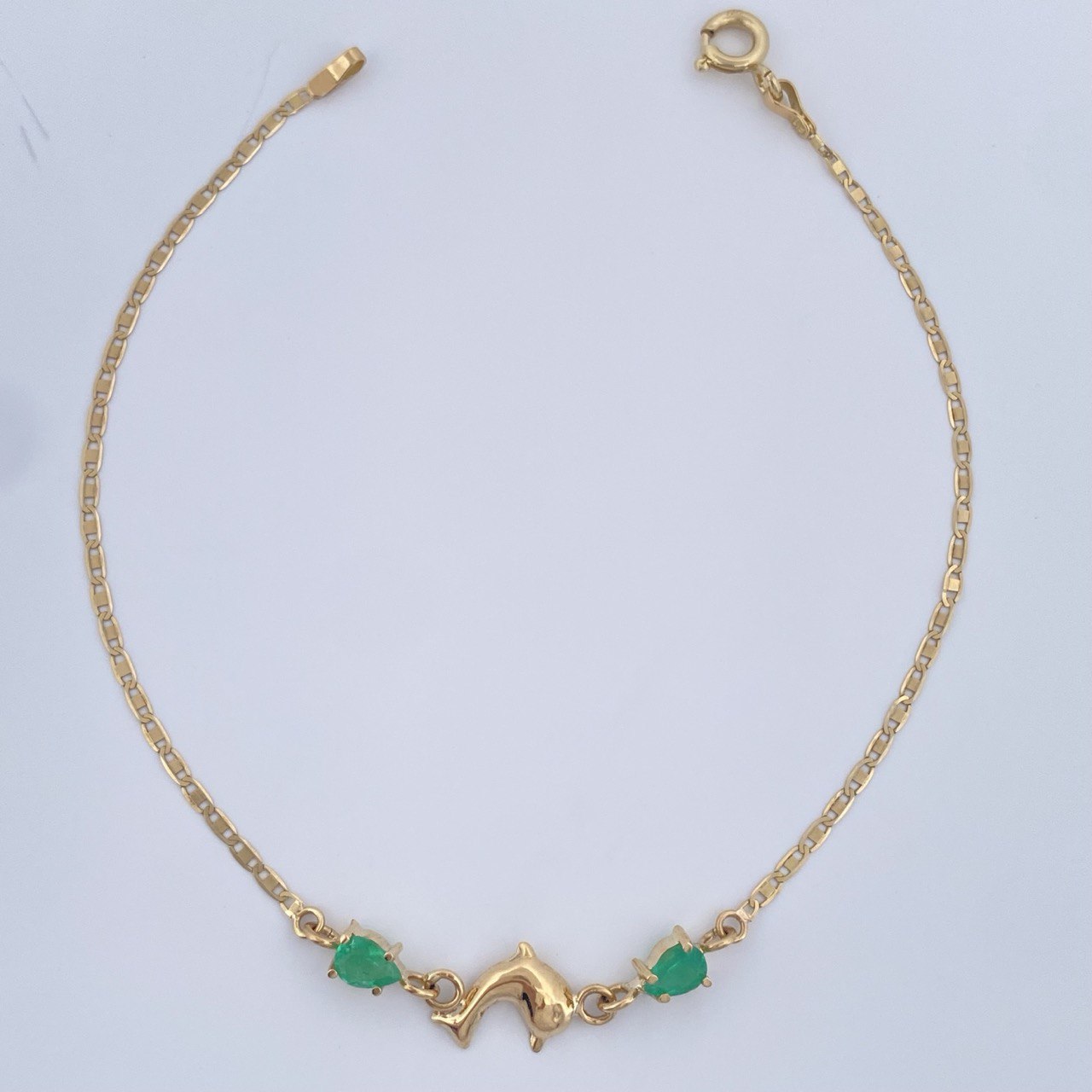 Pulso Escalera Plana Delfin Esmeralda 1.35gr / 7 in / Oro Amarillo 18K %