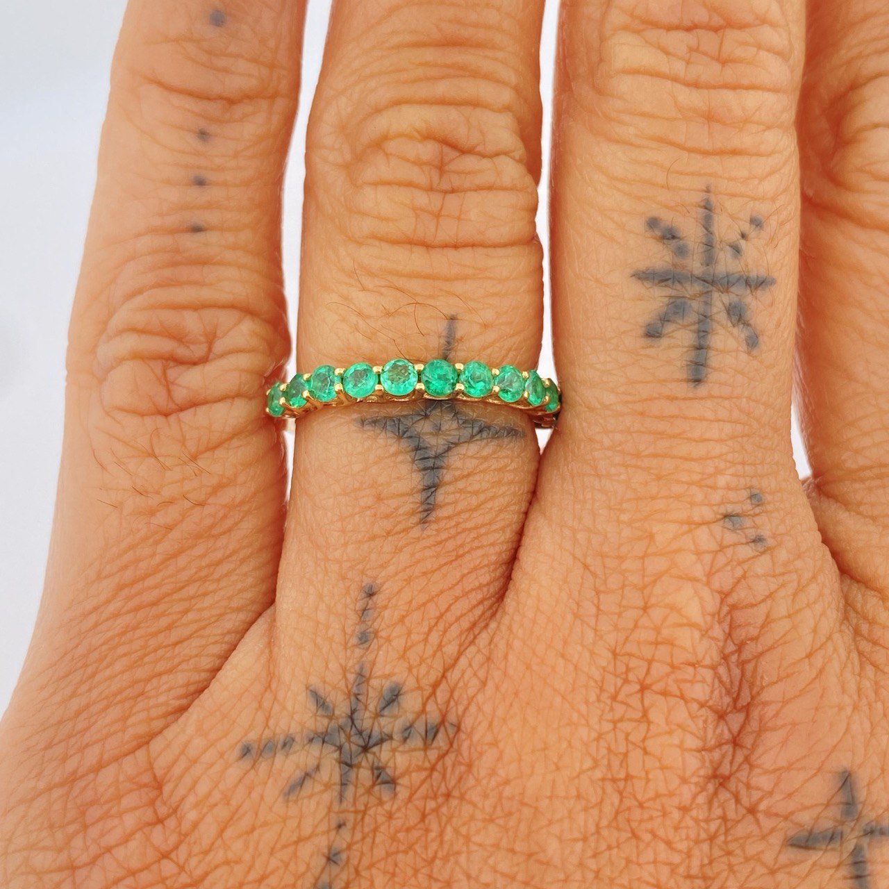 Emerald Churumbela Ring 1.9gr / Size 6 3/4 / 18K Gold +