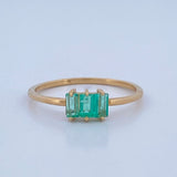 Accordion Emerald Ring 1.05gr / Size 5 1/4 / 18K Gold +