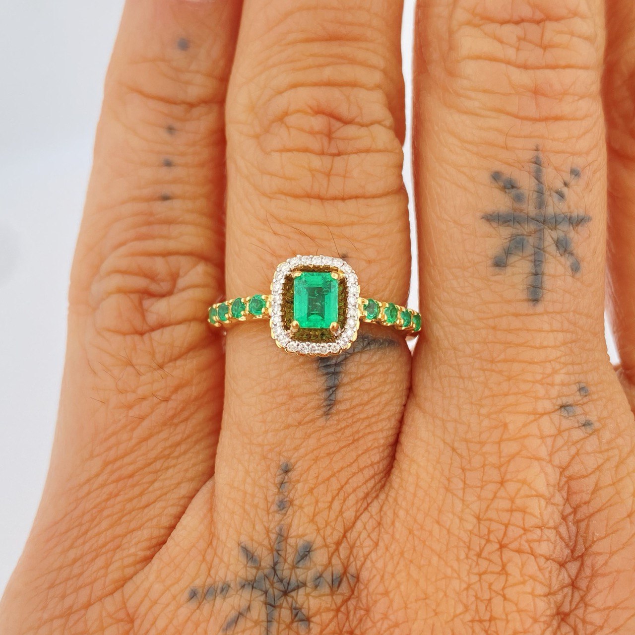 Halo Emerald Ring 3.5gr / Size 7 / Two Tone Yellow White 18K +