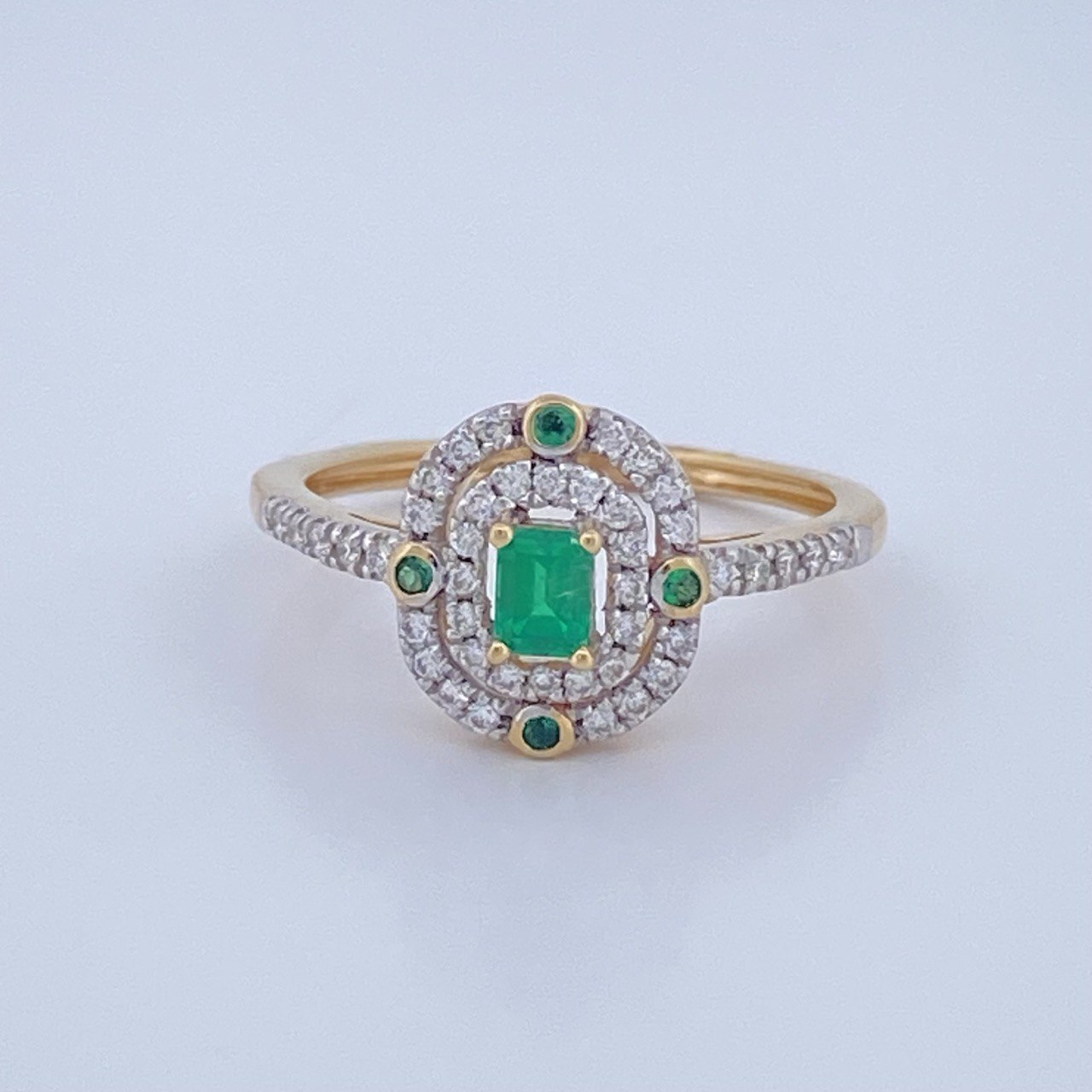 Essence Emerald Ring 2.75gr / Size 6 / Two Tone Yellow White 18K +