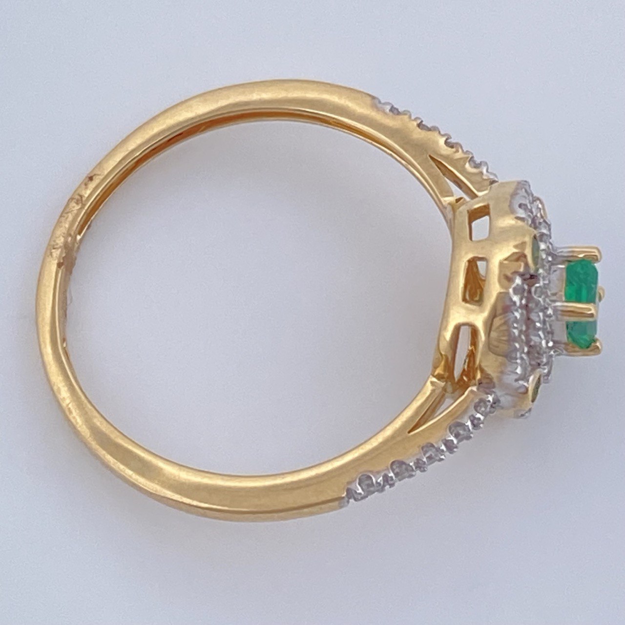 Essence Emerald Ring 2.75gr / Size 6 / Two Tone Yellow White 18K +