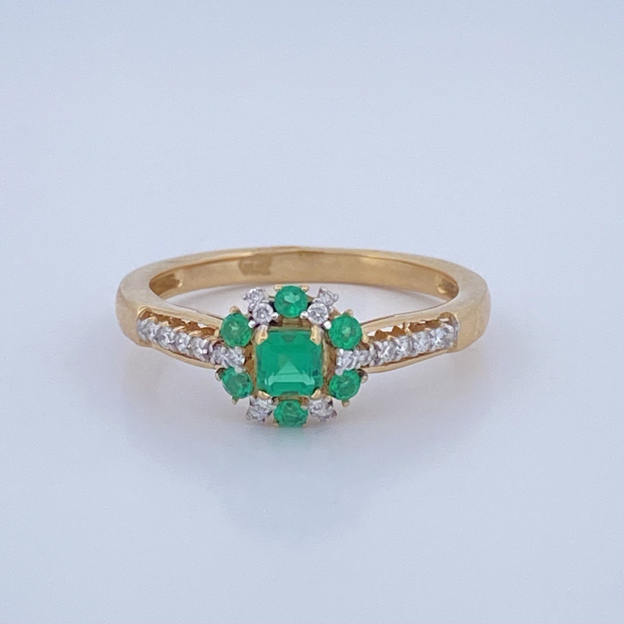Halo Churumbela Emerald Ring 3.05gr / Size 7 1/4 / Two Tone Yellow White 18K +