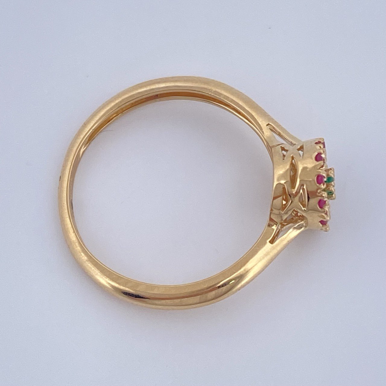 Anillo Flor Sello Esmeralda 2.45gr / T6 1/2 / Oro Amarillo 18K %