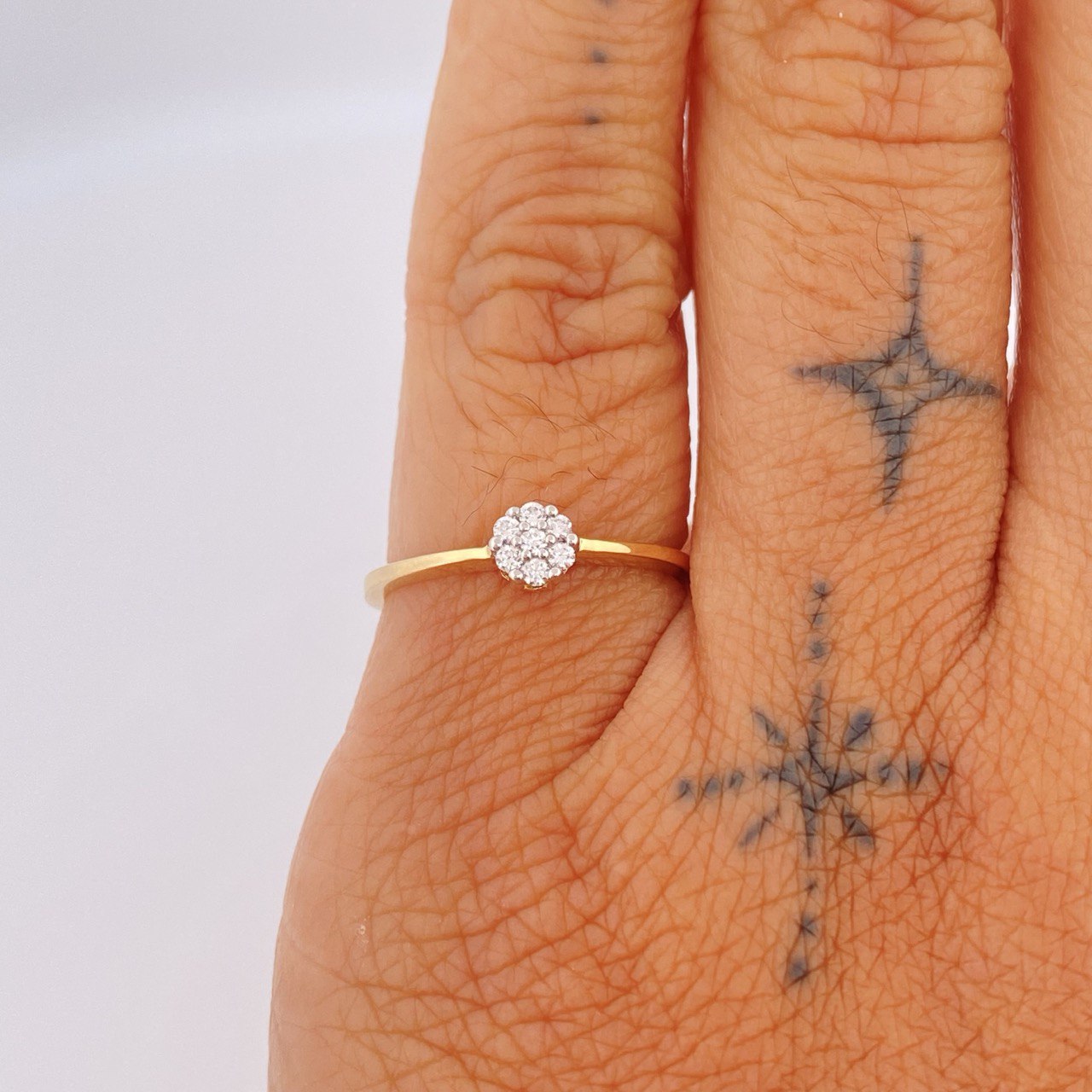 Diamond Flower Ring 1.2gr / T5 1/2 / Two-Tone Yellow White Gold 18K %