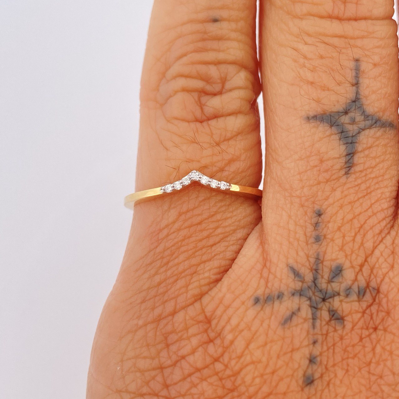 Tiara Diamond Ring 1.35gr / Size 7 / Two-tone Yellow White 18K Gold &