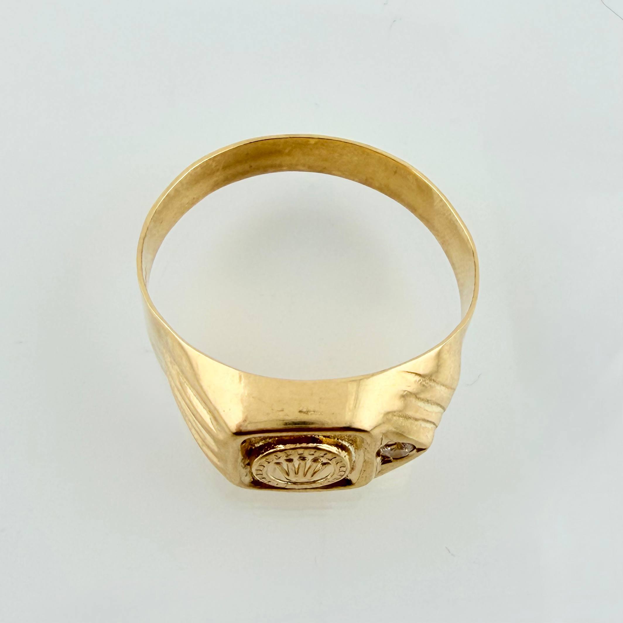 Anillo Corona Chispa Lateral 3.05gr / T8 1/4 / Oro Amarillo 18K