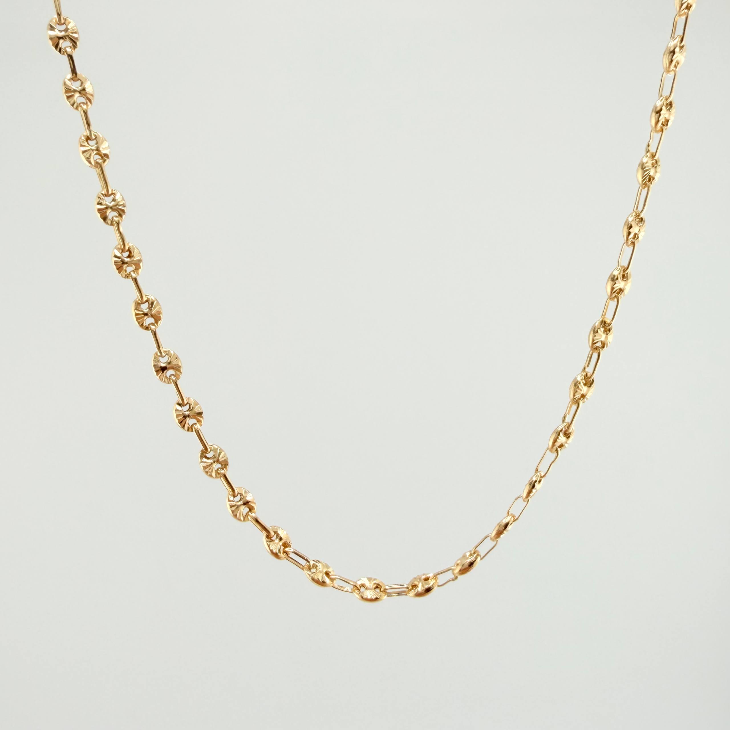 Cadena GC 5.3gr / 17 1/4 in / 3.3mm Oro Amarillo 18K