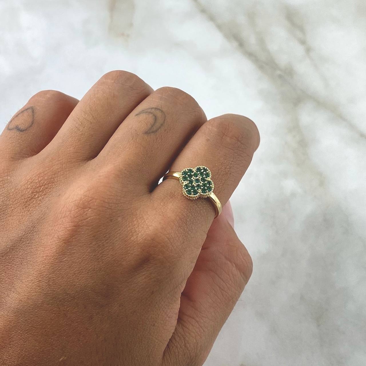 Ring Clover 2.4gr / Size 7 1/4 / Green Zircons 18K Yellow Gold