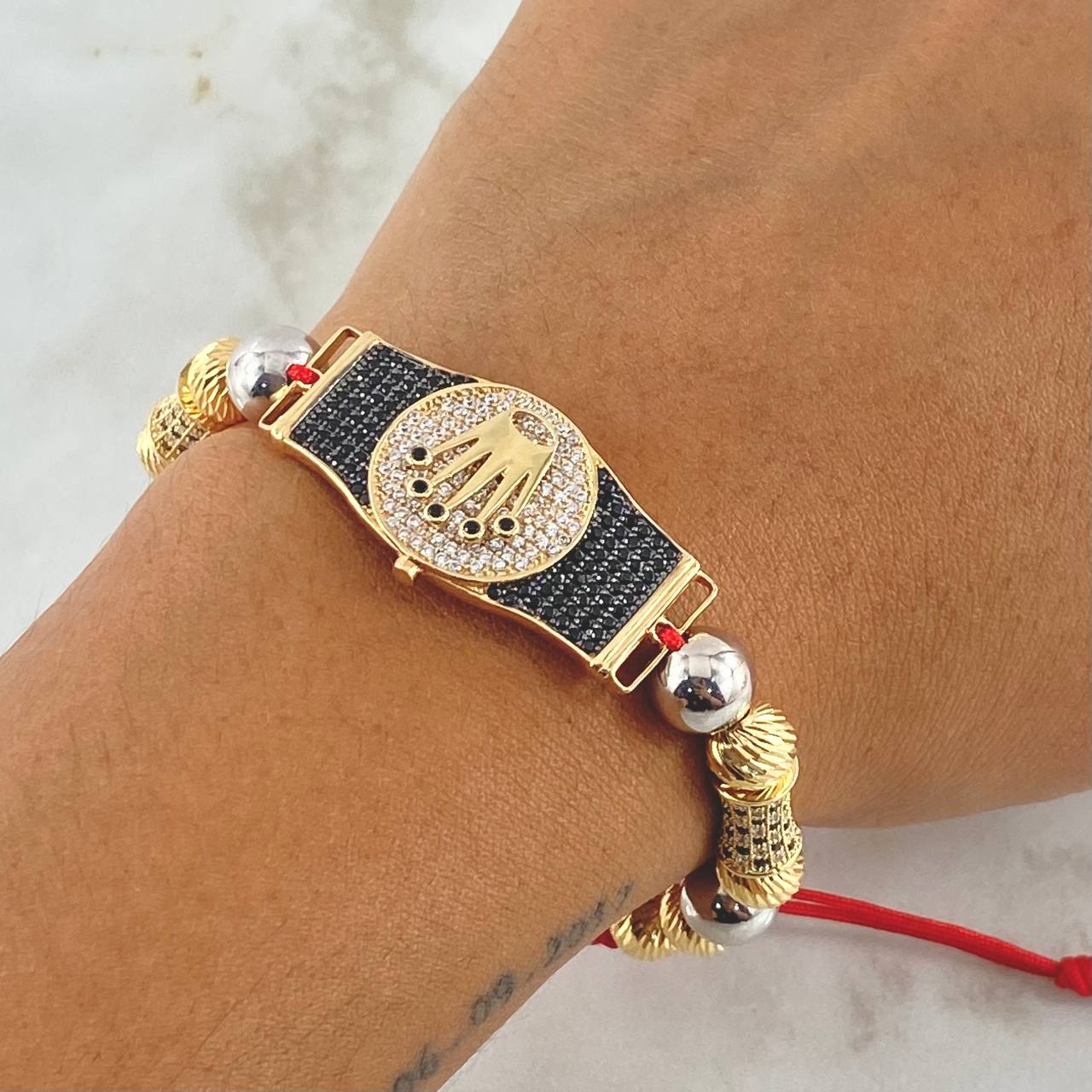 Red Bracelet Charm Crown Belt 13.3gr / 7mm-8mm Beads Polished Diamond Cut 14pcs Two-tone Yellow White 18K