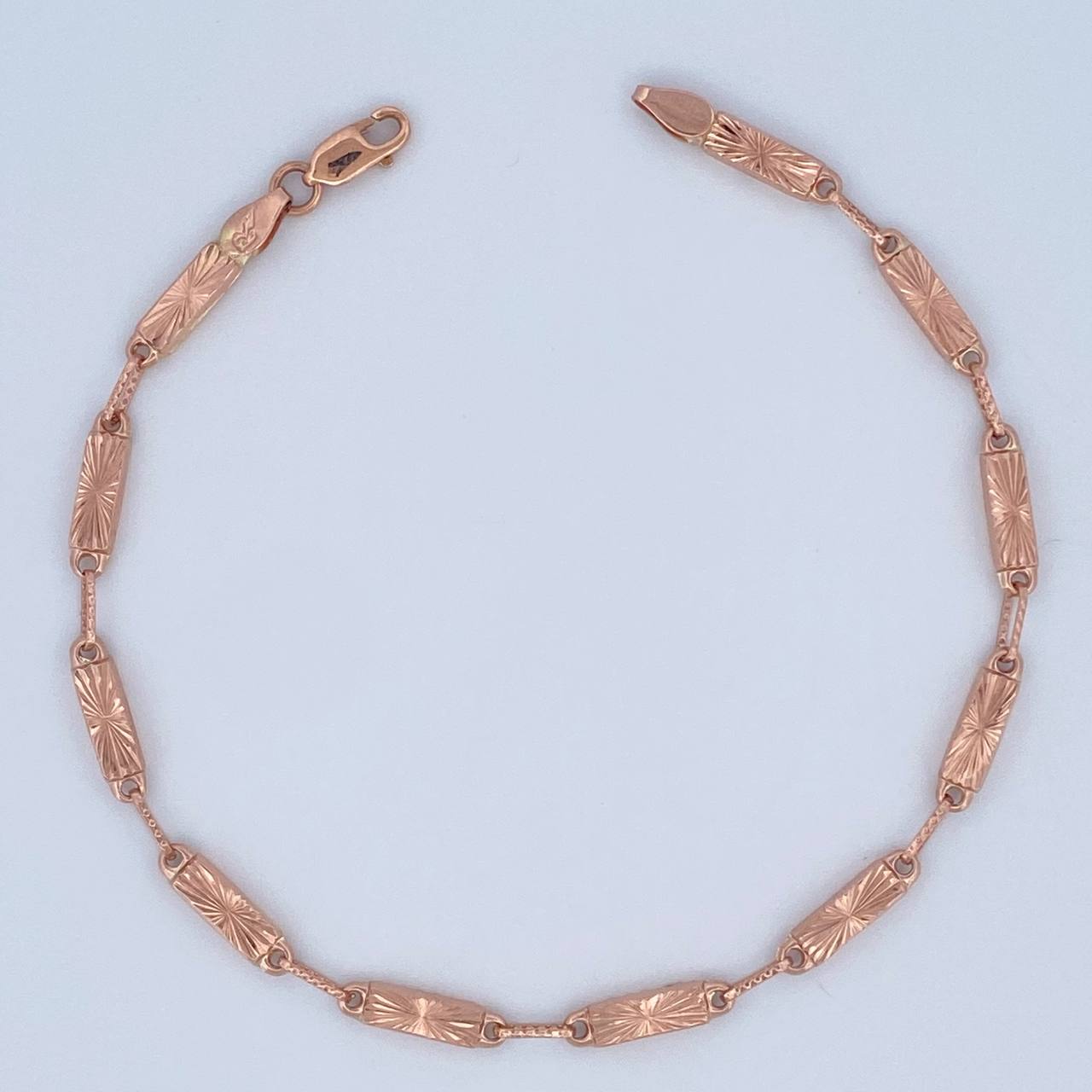 Pulso Eslabon Diamantado 4.65gr / 22cm / Oro 18K $
