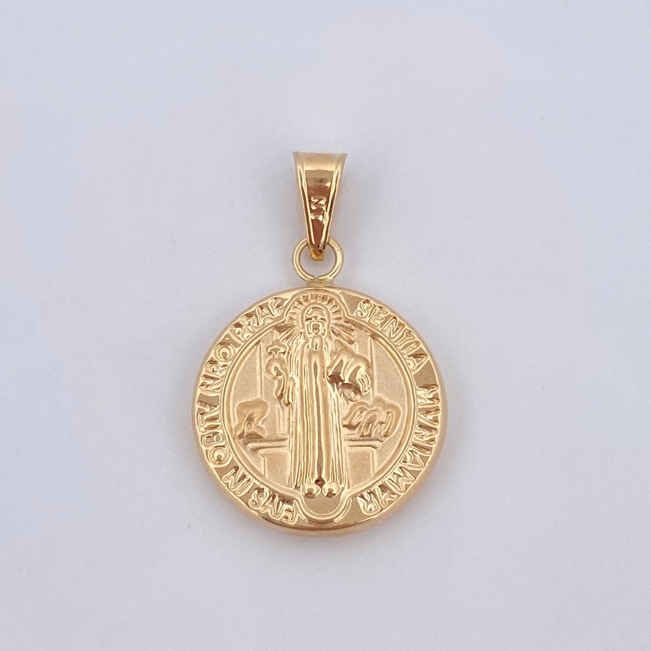 Dije San Benito 1.35gr / 2.5cm / Oro 18K $