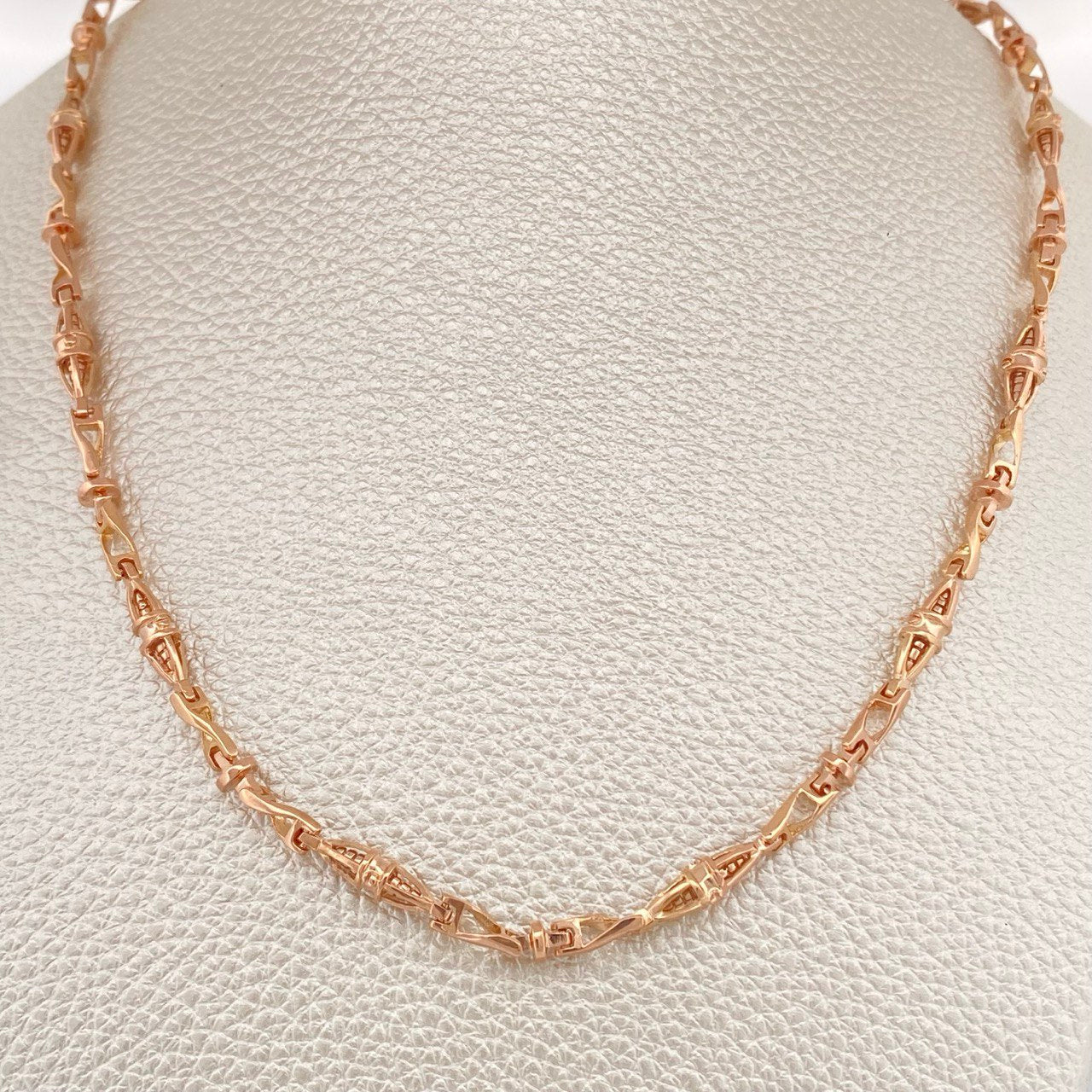 Cadena Rustica Dubai 28.9gr / 24 in / Oro Rosa 18K &