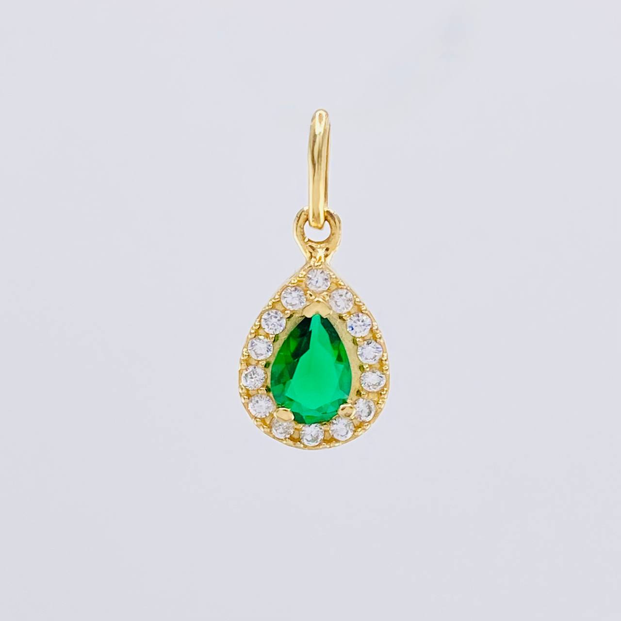 Dije Lagrima 1.50g / 3/4 in Oro Amarillo 18K