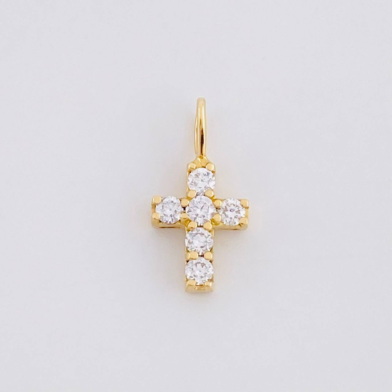 Dije Cruz Diamantes 16pts 0.4g / 1/2 in Oro Amarillo 18K