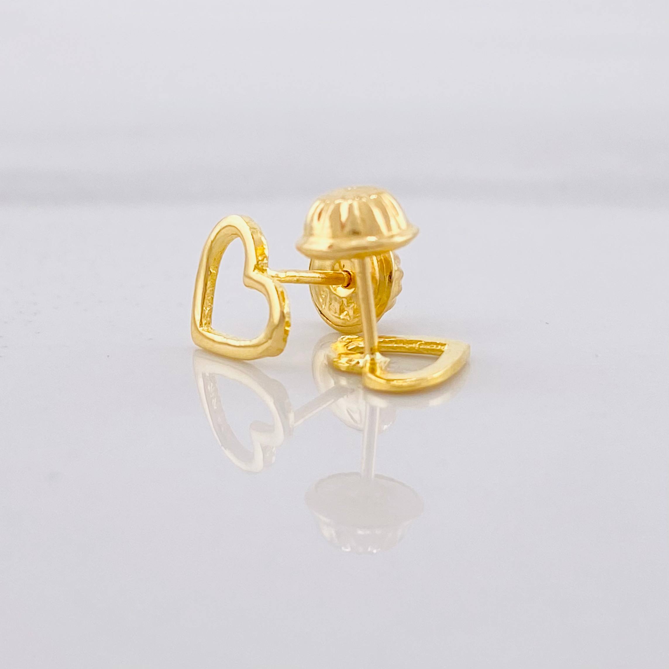Topos Silueta Corazón 0.7g / in / 6.4mm Oro Amarillo 18K