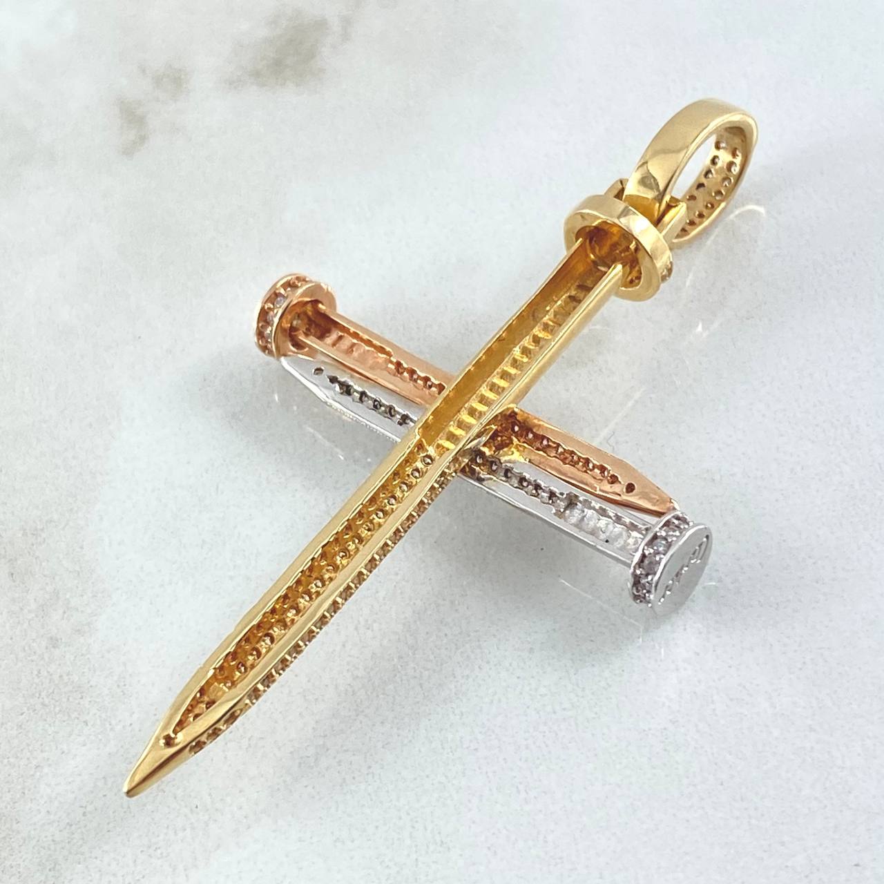 Pendant Nail Cross 8.4gr / 6.3cm (2.5in) / 18K Gold ©