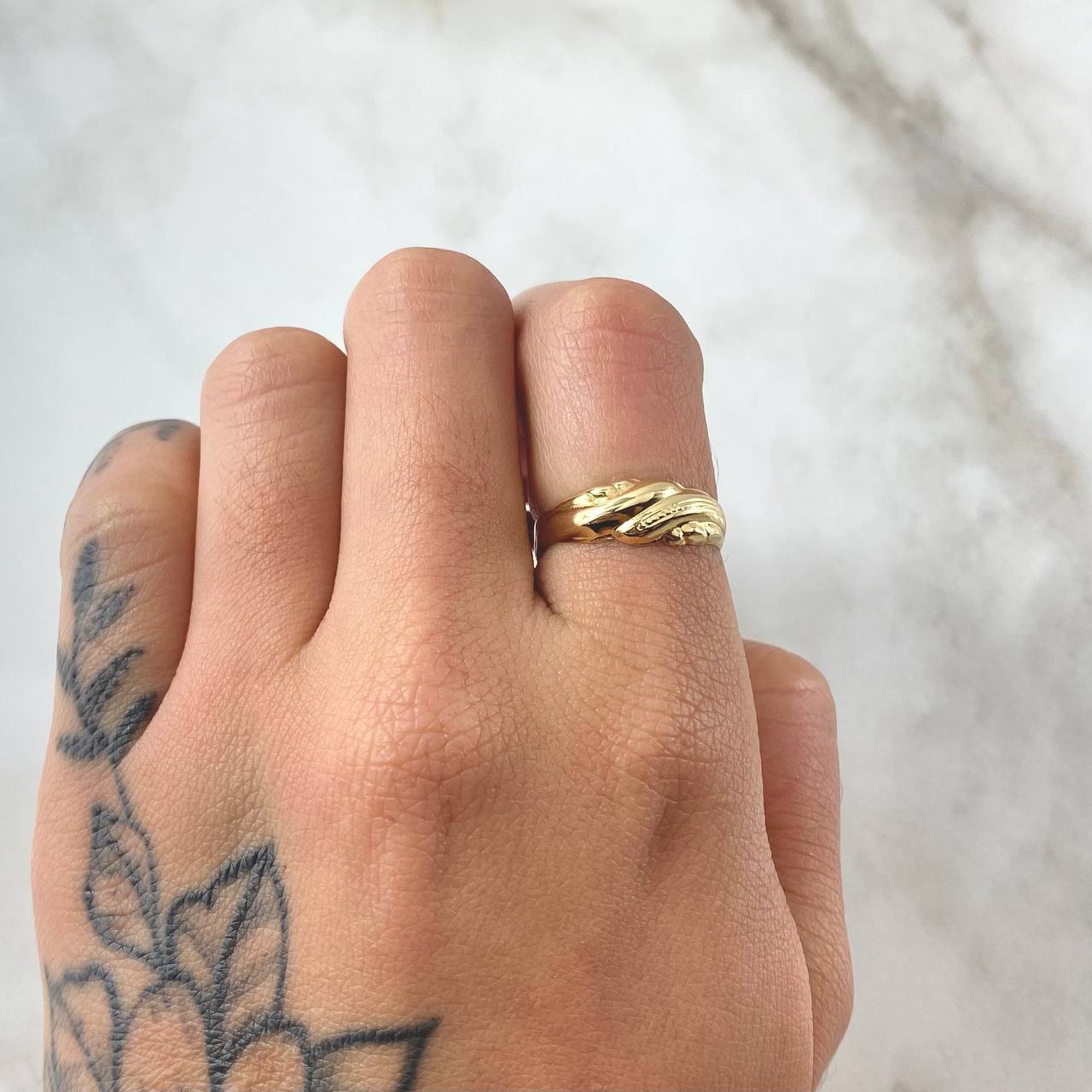 Anillo Olas Paralelas 1.75gr / T7 1/2 / Oro 18K -