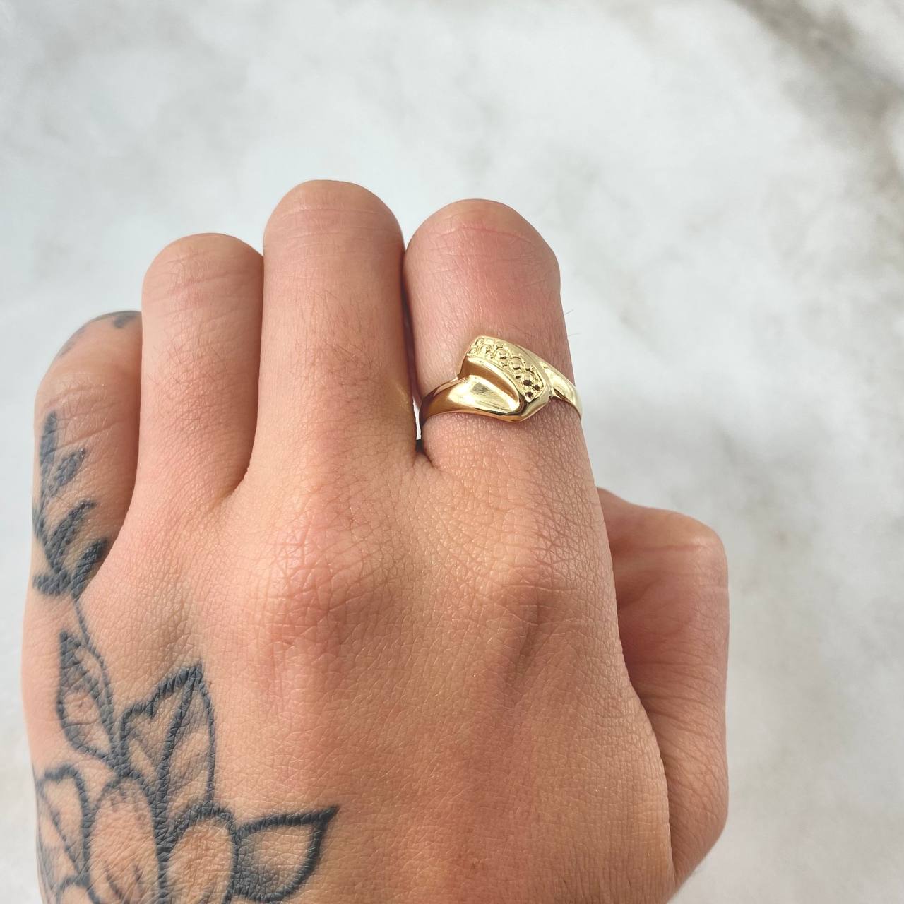 Parallel Dotted Ring 1.5gr / Size 6 3/4 / 18K Gold ©