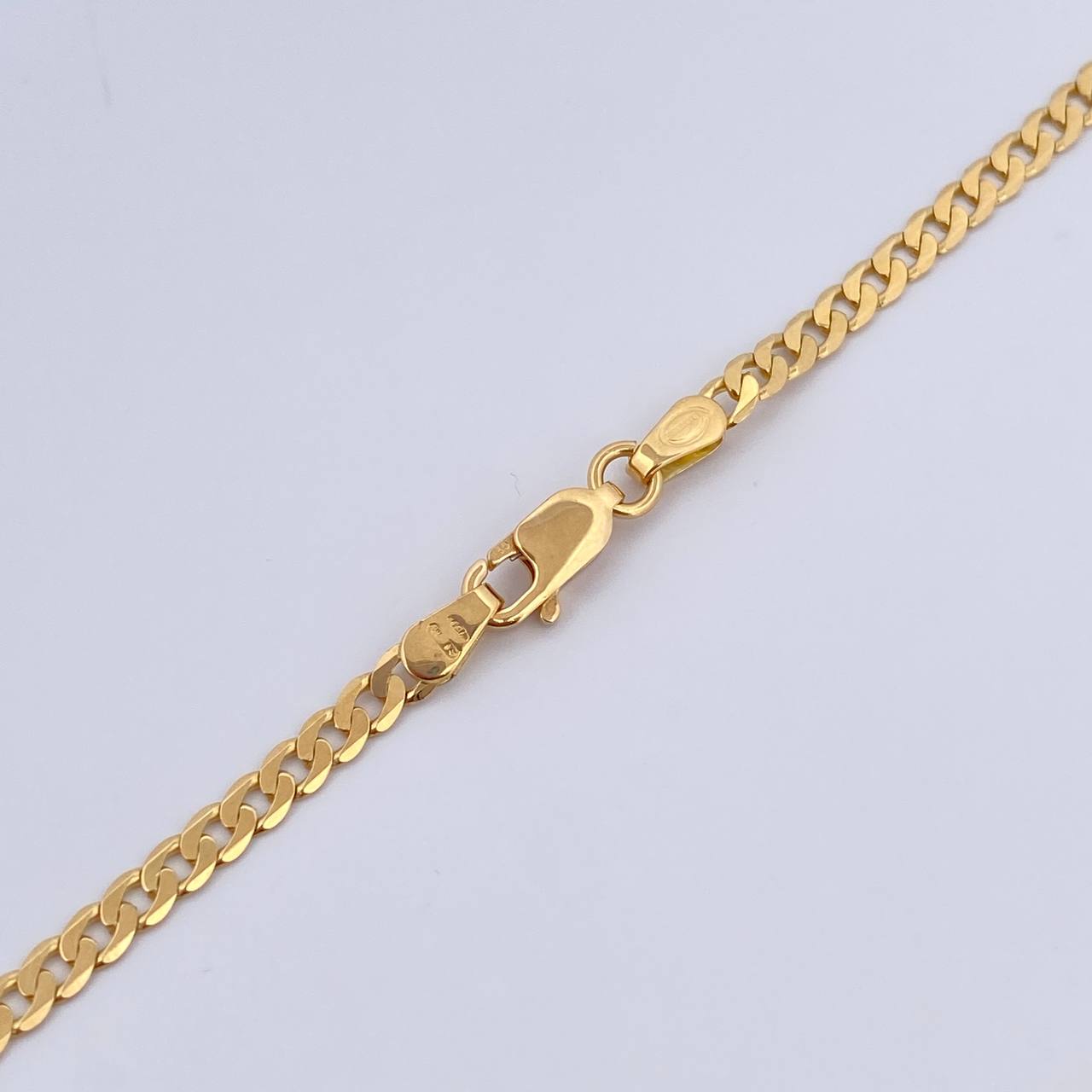 Cadena Cubana  7.95gr / 50.4cm / 3mm Oro Amarillo +0 18K $