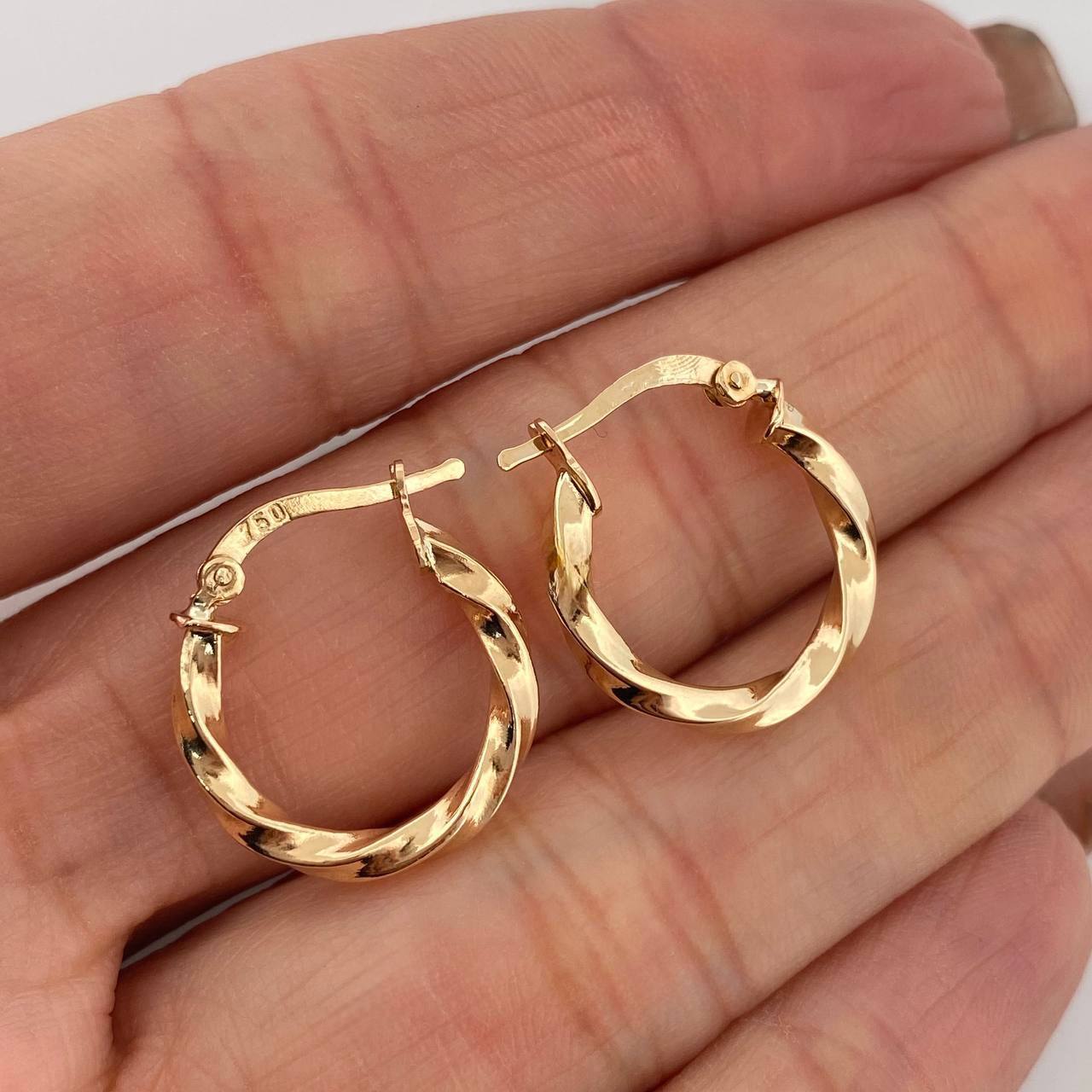 Candongas Kari 1.85 g / 3/4 in Oro Amarillo 18K