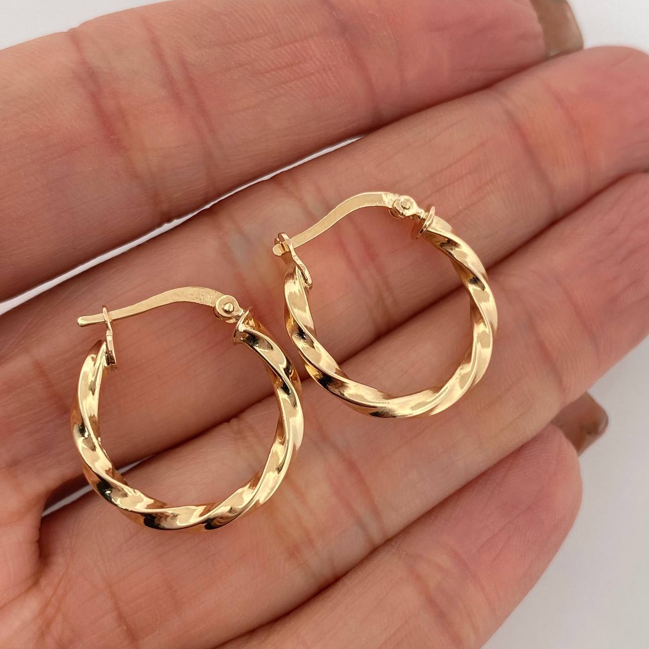 Candongas Lupe 1.95 g / 3/4 in Oro Amarillo 18K