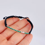 Pulsera Tejida Cruz Lineal En Relieve Esmeraldas 45Pts Oro Blanco 18K