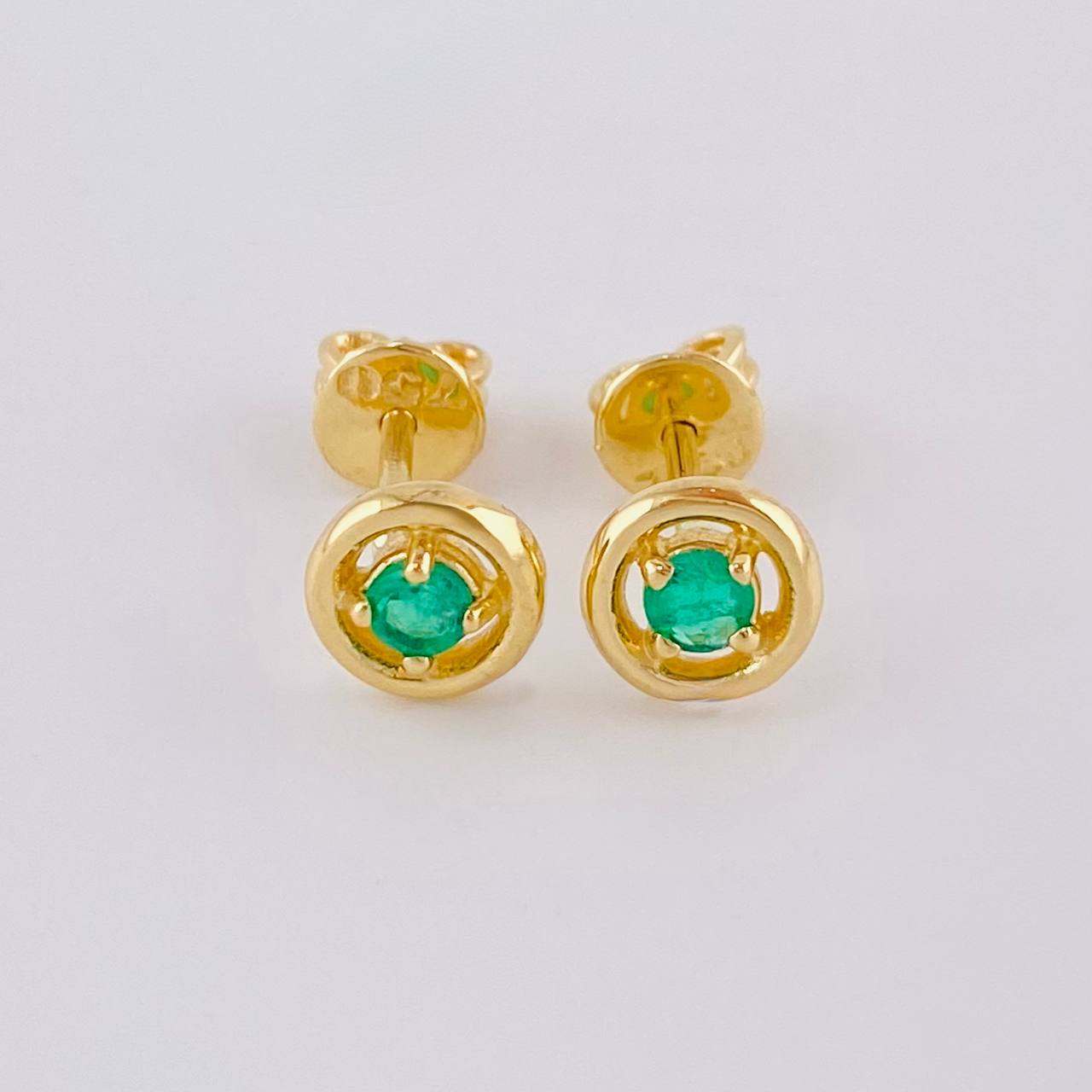 Topos Cetro Esmeralda 17Pts 1.5 g / in / 6 mm Oro Amarillo 18K