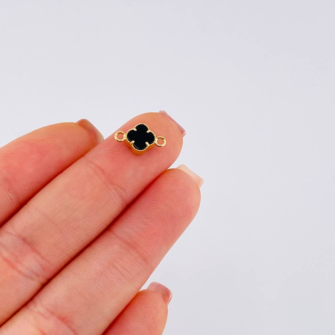 Herraje Trebol 0.5 g / 1/2 in Oro Amarillo 18K