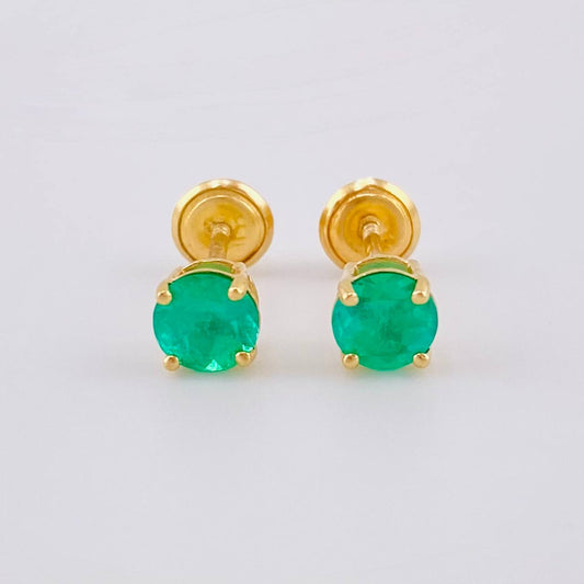 Topos Cuatro Garras Esmeralda 42Pts 1.2 g / in / 4.9 mm Oro Amarillo 18K