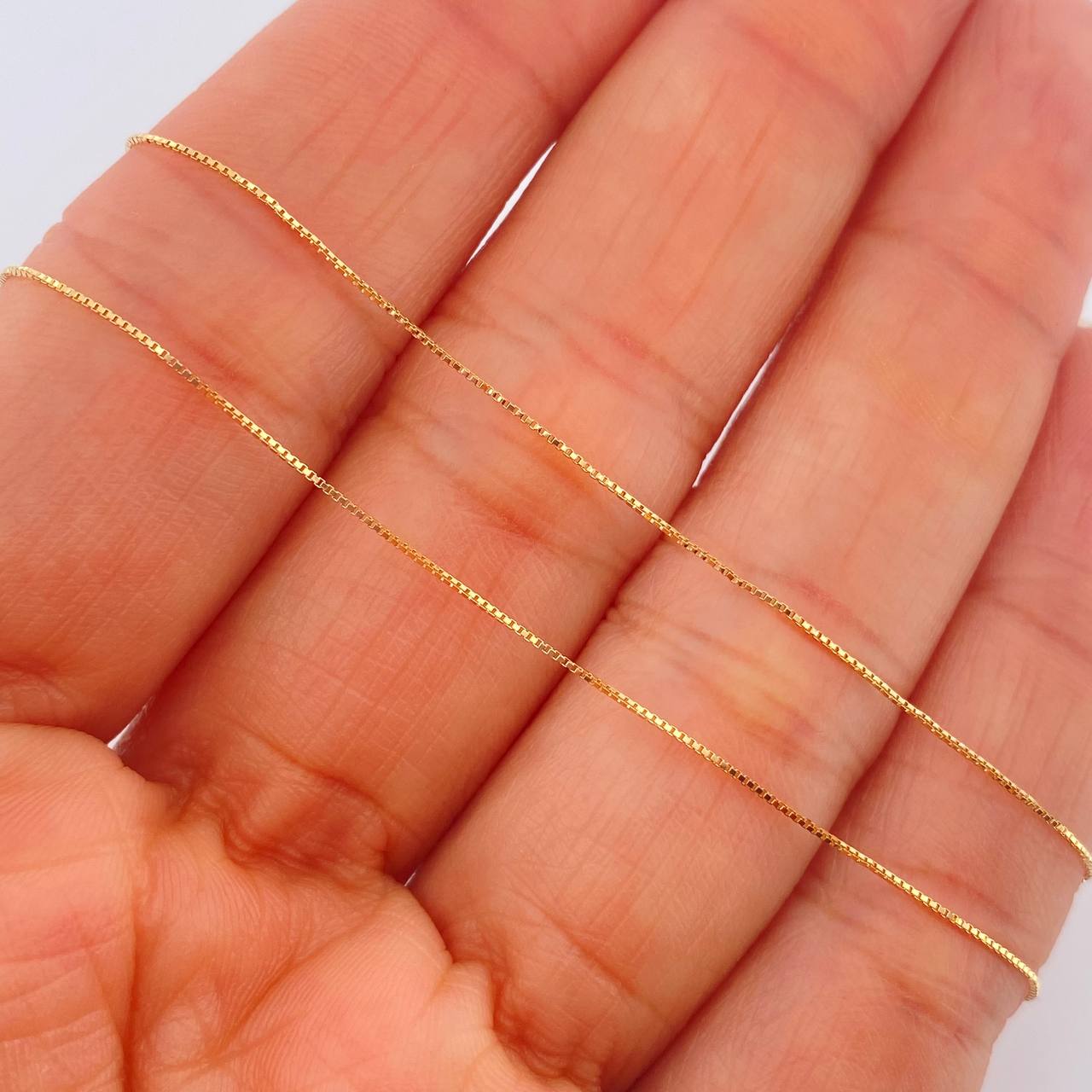 Venetian Set+ Round Emerald 23 Pts 1.3gr / 19 3/4 in / 0.45mm Yellow Gold 18K %