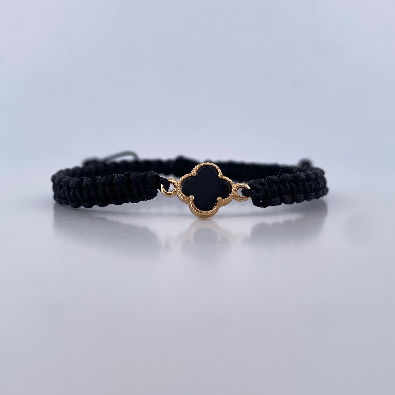 Pulsera Negra Trebol 0.8gr / Onix Negro Oro Amarillo 18K &