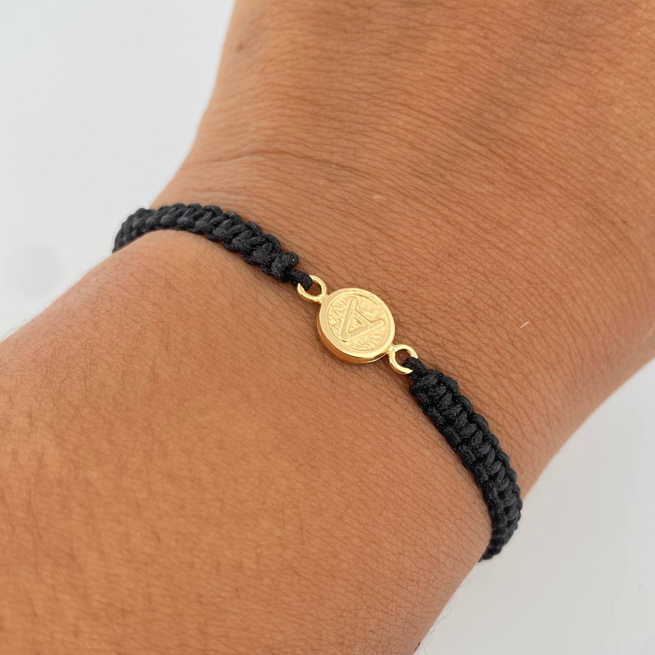 Black Bracelet Letter A 0.4gr / 18K Yellow Gold &