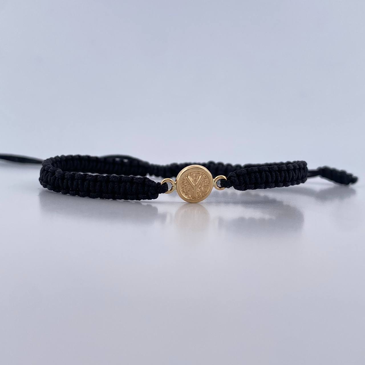 Pulsera Negra Letra Y 0.4gr / Oro Amarillo 18K &