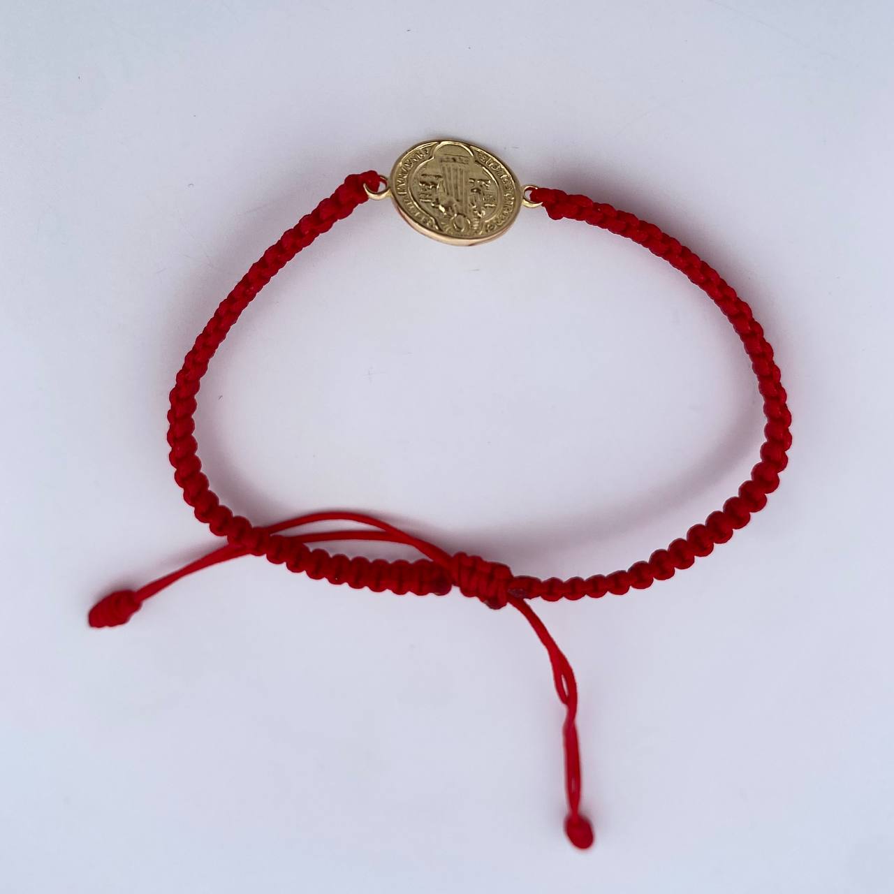 Pulsera Roja San Benito 1.1gr / Oro Amarillo 18K &