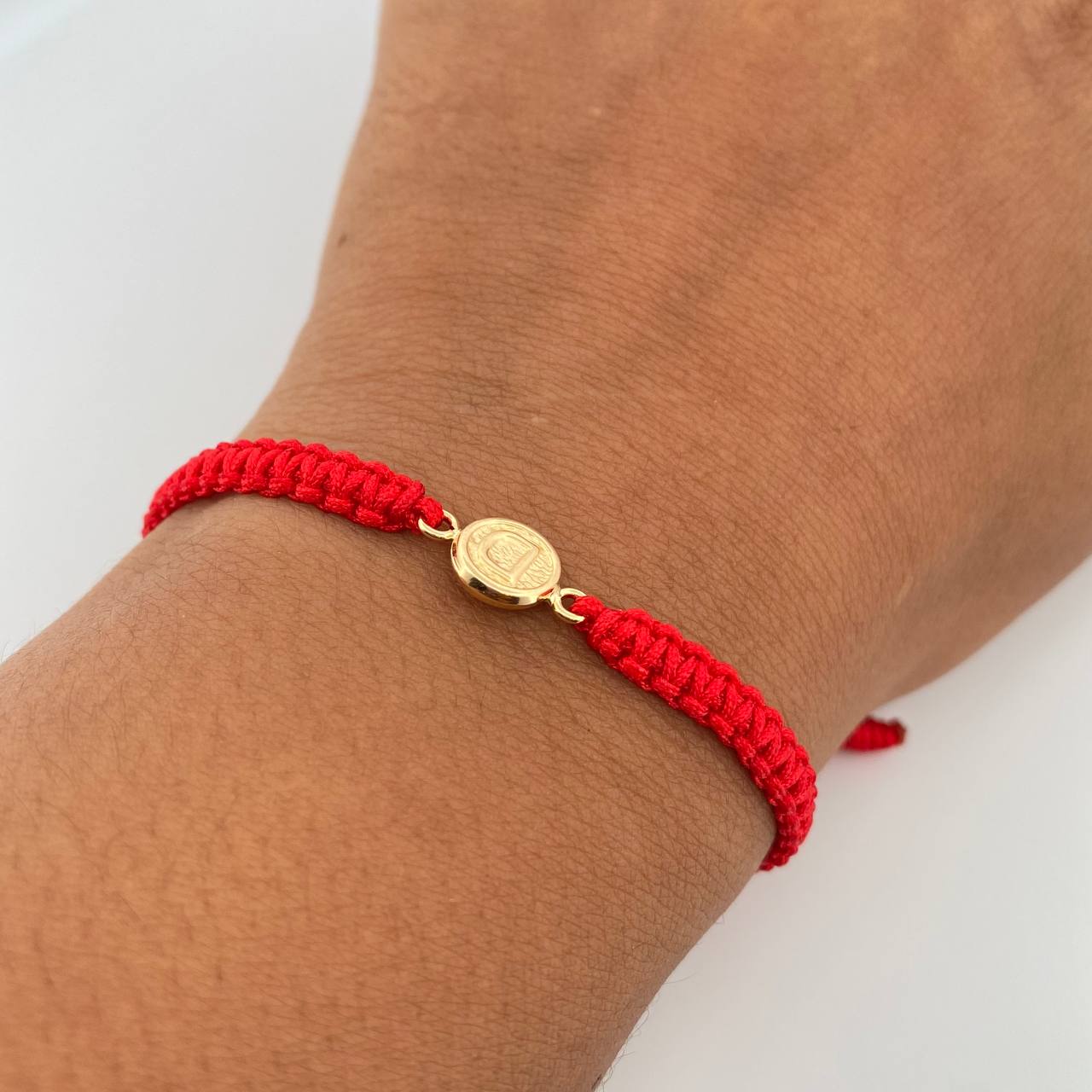 Pulsera Roja Letra D 0.4gr / Oro Amarillo 18K &