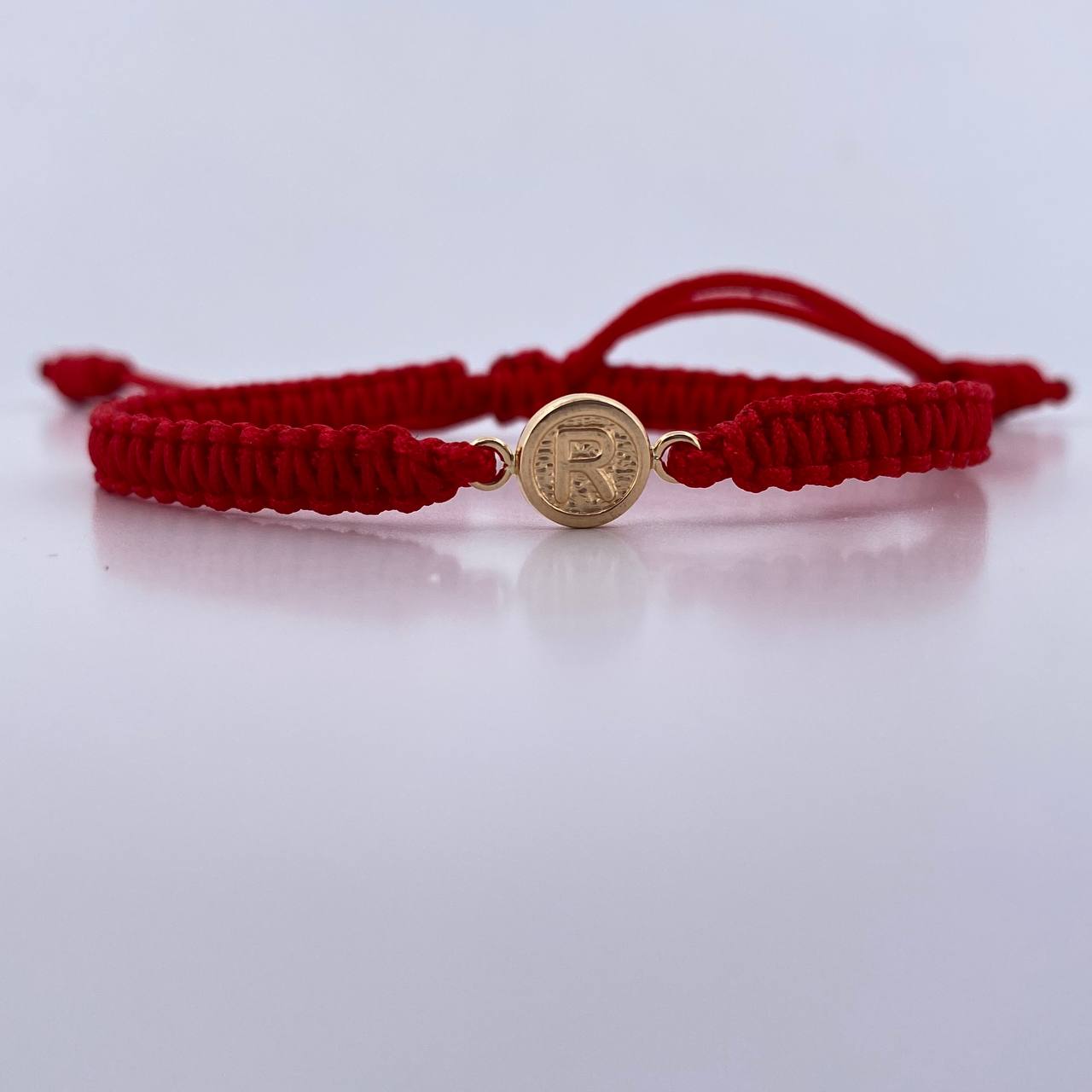 Red Bracelet Letter R 0.4gr / 18K Yellow Gold &
