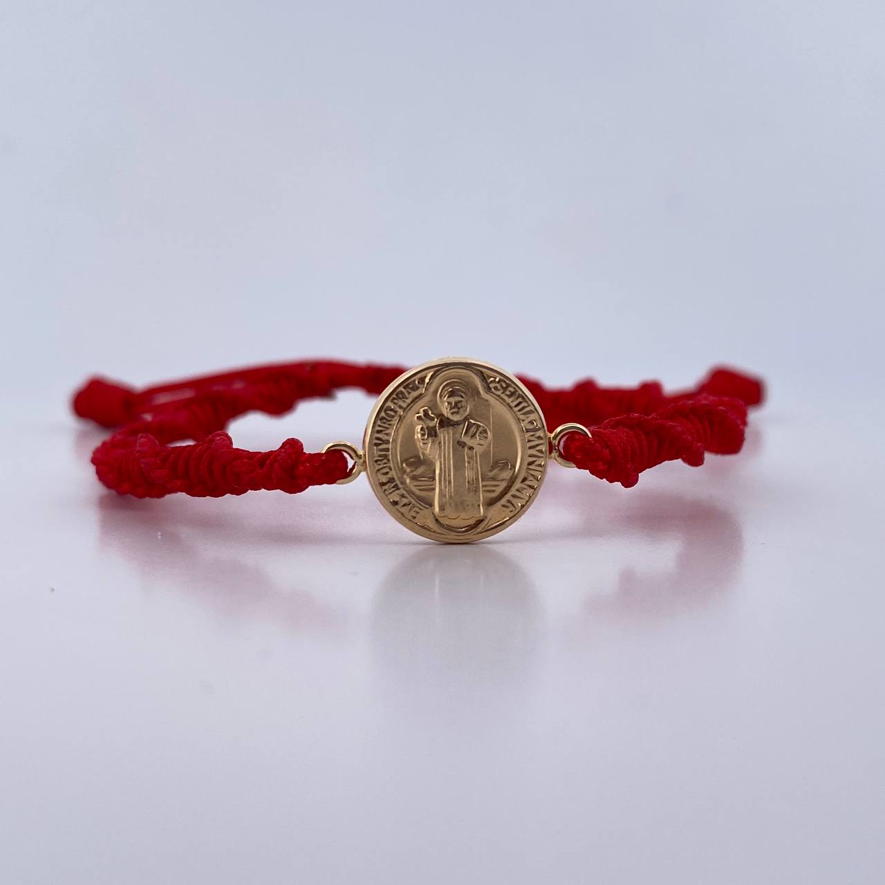 Pulsera Roja San Benito 0.8gr / Oro Amarillo 18K &