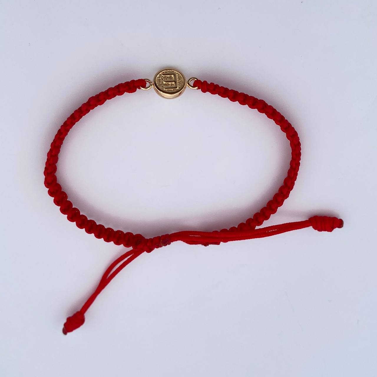 Pulsera Roja Letra E 0.4gr / Oro Amarillo 18K &