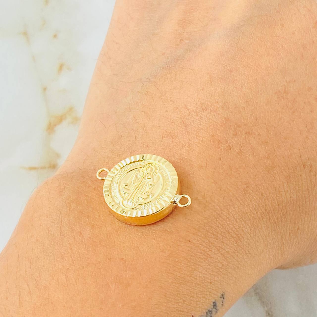 Herraje San Benito 1.55gr / 3/4 in / Oro Amarillo 18K ©