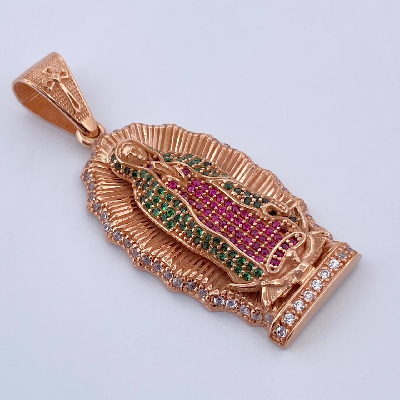 Pendant 10gr / 4.8cm (1.9in) / 18K Gold $