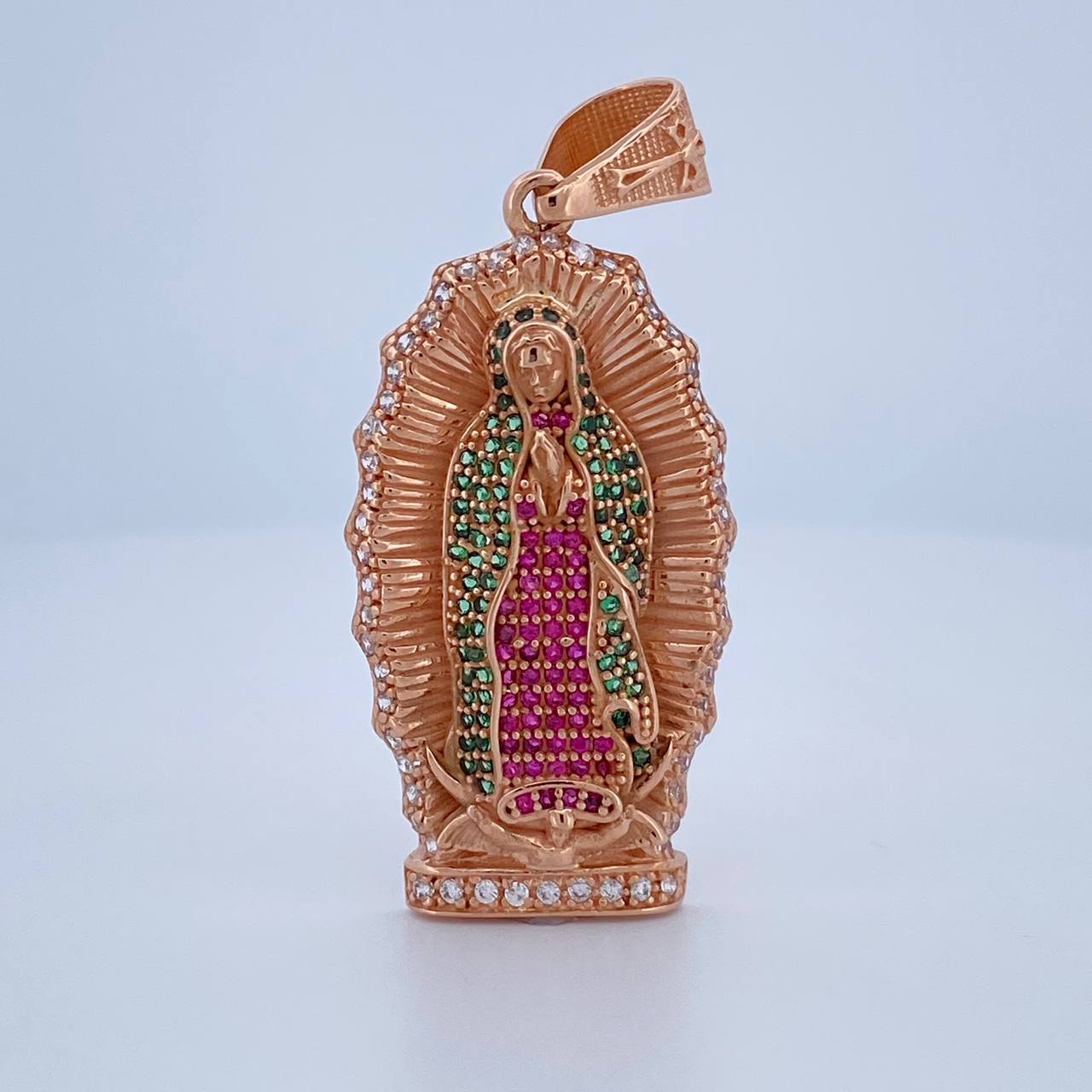 Pendant 10gr / 4.8cm (1.9in) / 18K Gold $