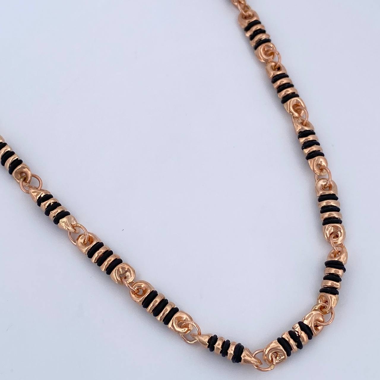 Cadena Rustica Barril 17.65gr / 62cm / Oro 18K $