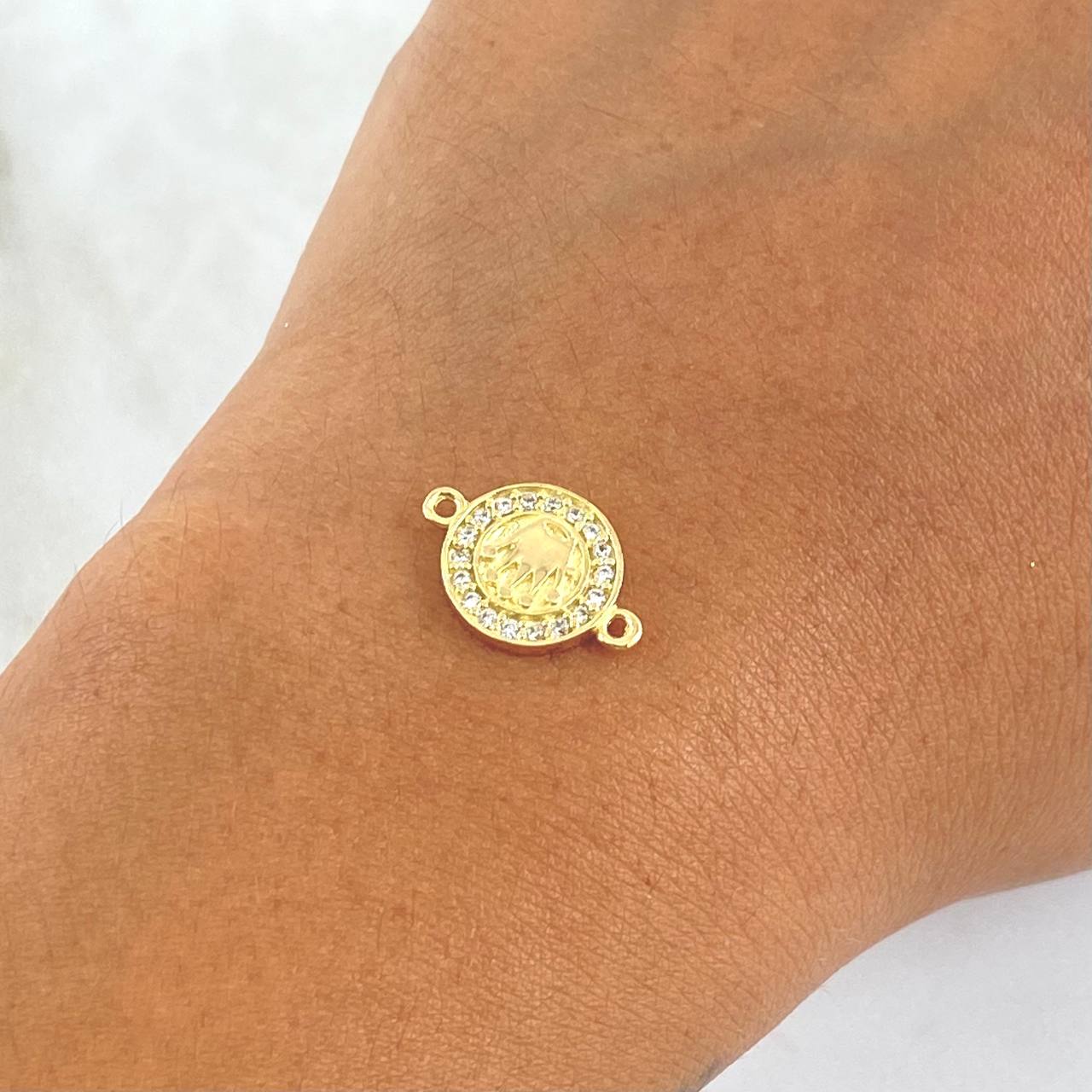 Charm Circular Crown Dense 1.45g / 3/4 in 18K Yellow Gold