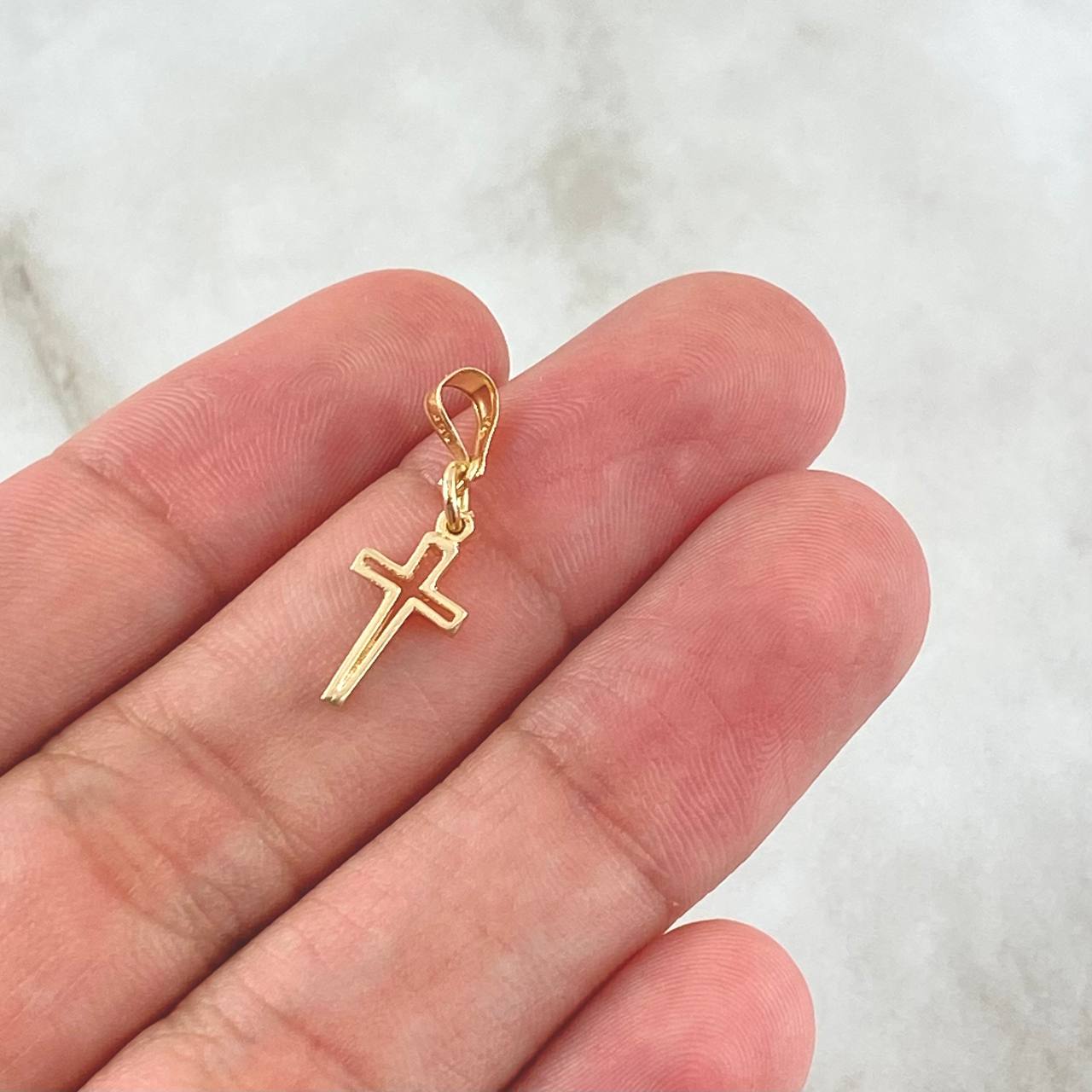 Pendant Cross Silhouette 0.5gr / 2.1cm / Polished 18K Yellow Gold